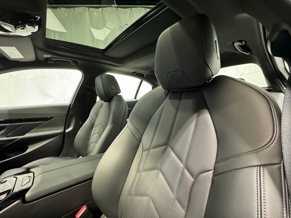 2025 BMW 530I - Image 20