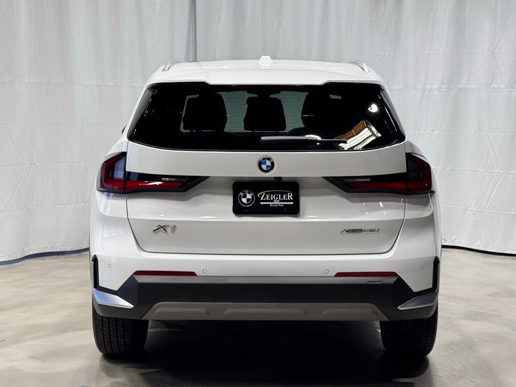 2023 BMW X1 - Image 5