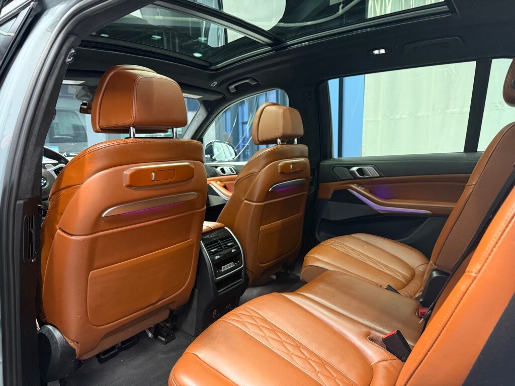 2023 BMW X7 - Image 24