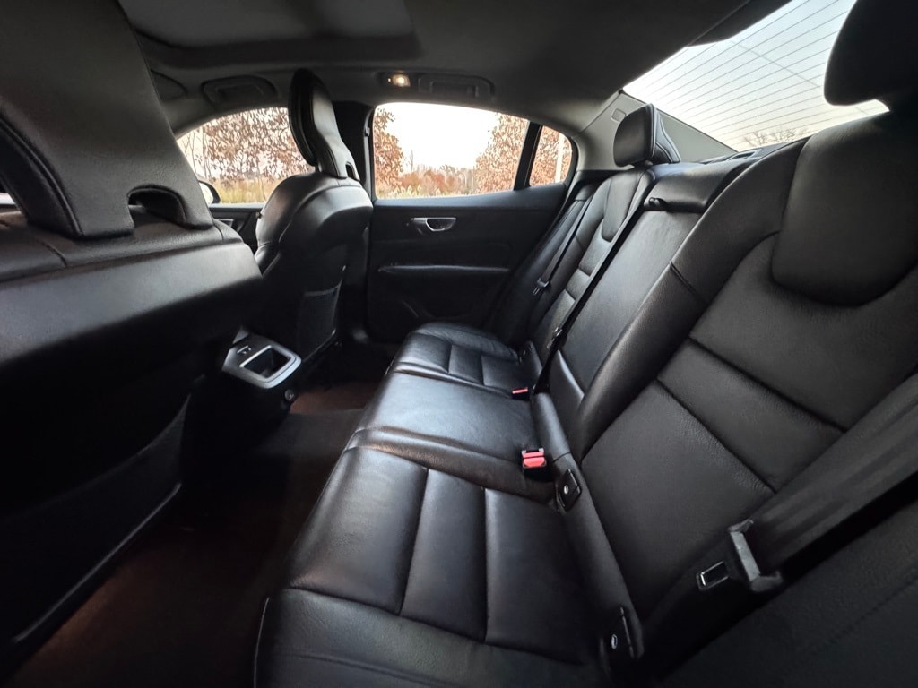 2024 VOLVO S60 - Image 24