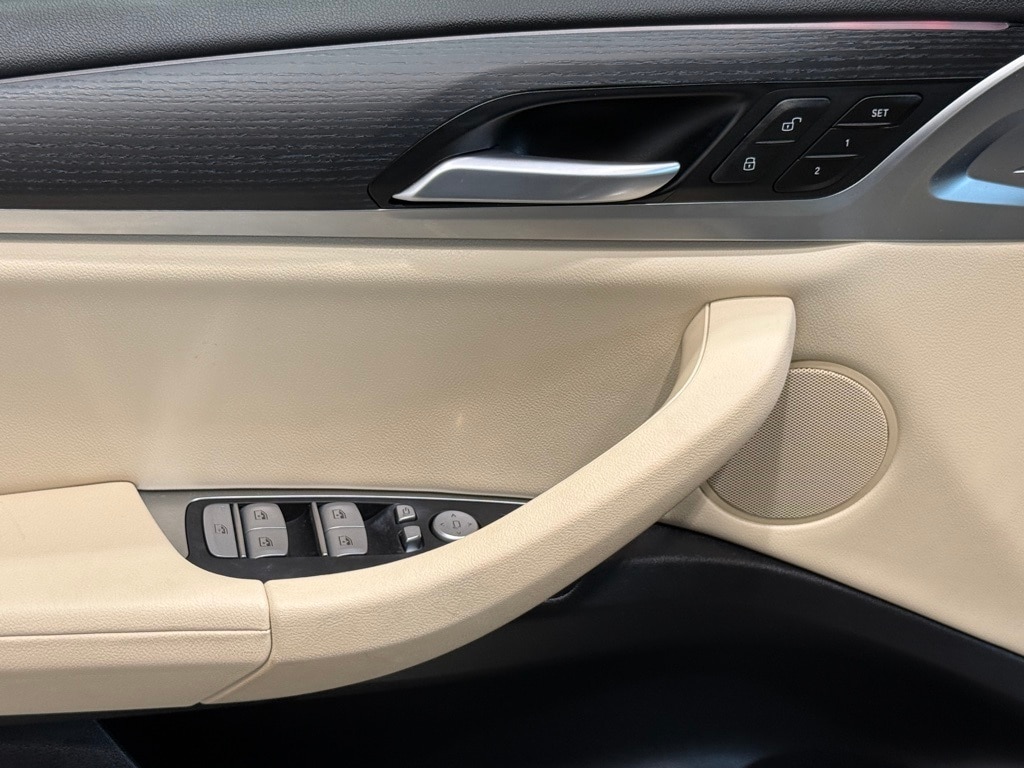 2023 BMW X4 - Image 17