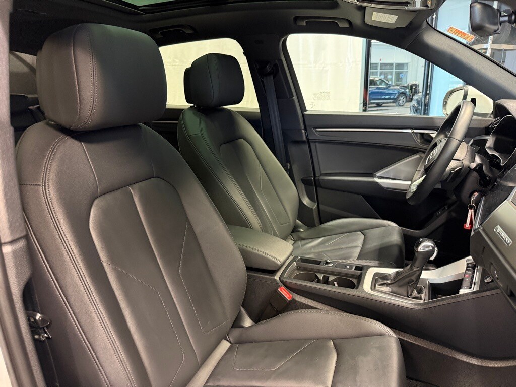 2025 AUDI Q3 - Image 26