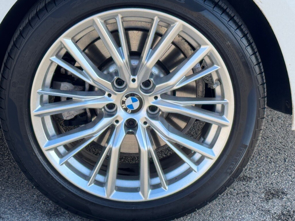 2023 BMW 330I - Image 9