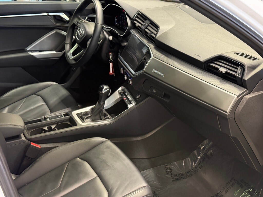 2025 AUDI Q3 - Image 28