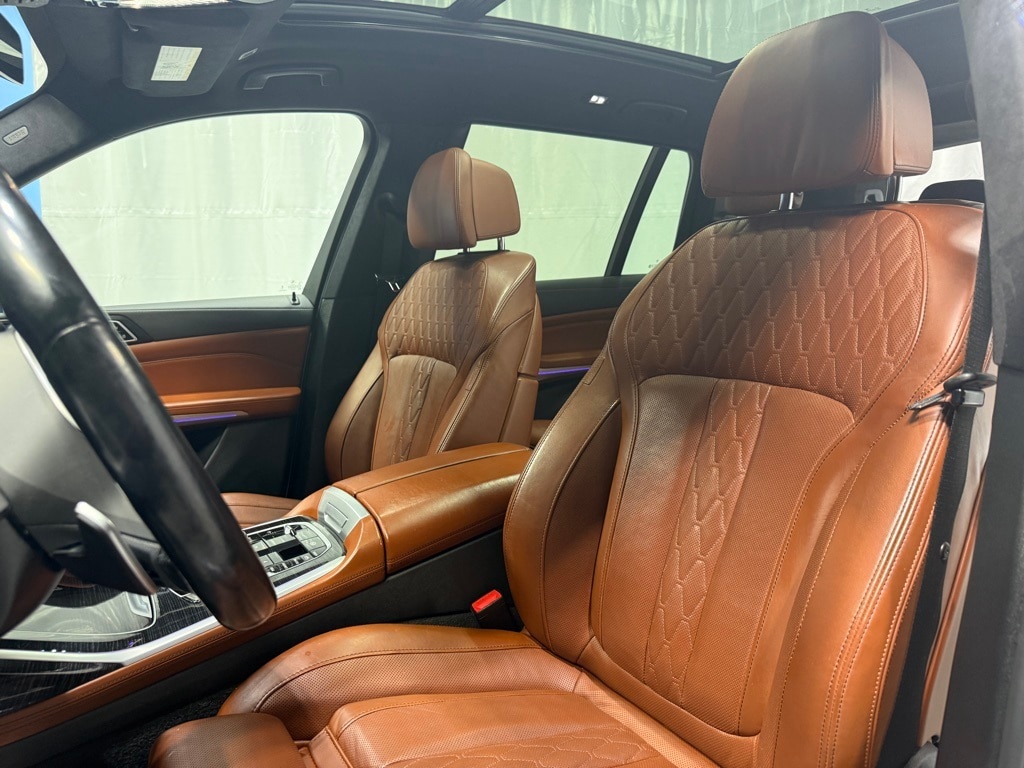 2023 BMW X7 - Image 20