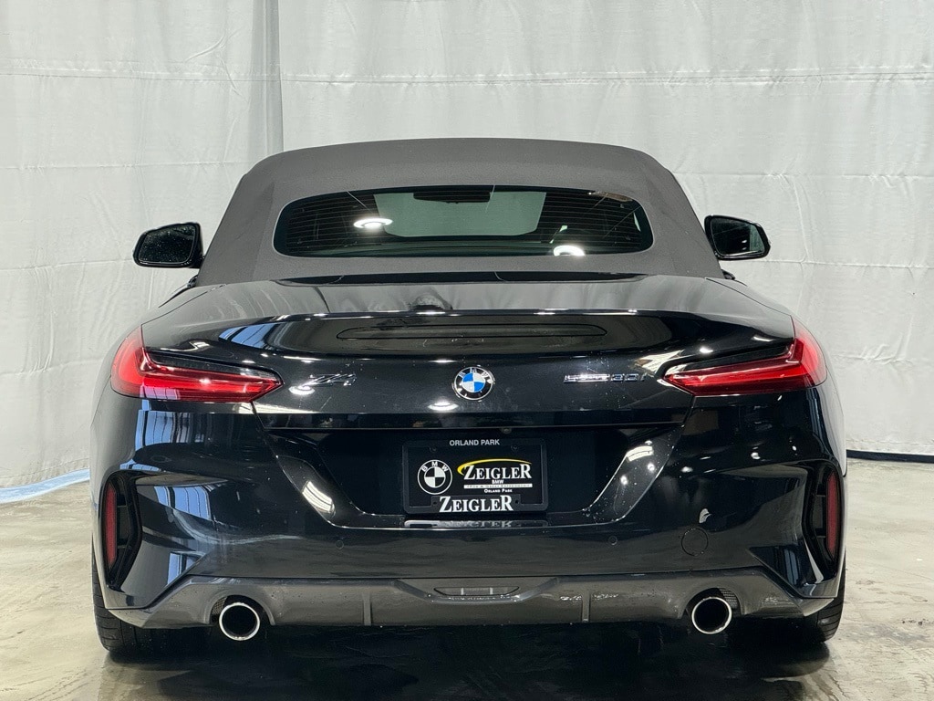 2025 BMW Z4 - Image 5