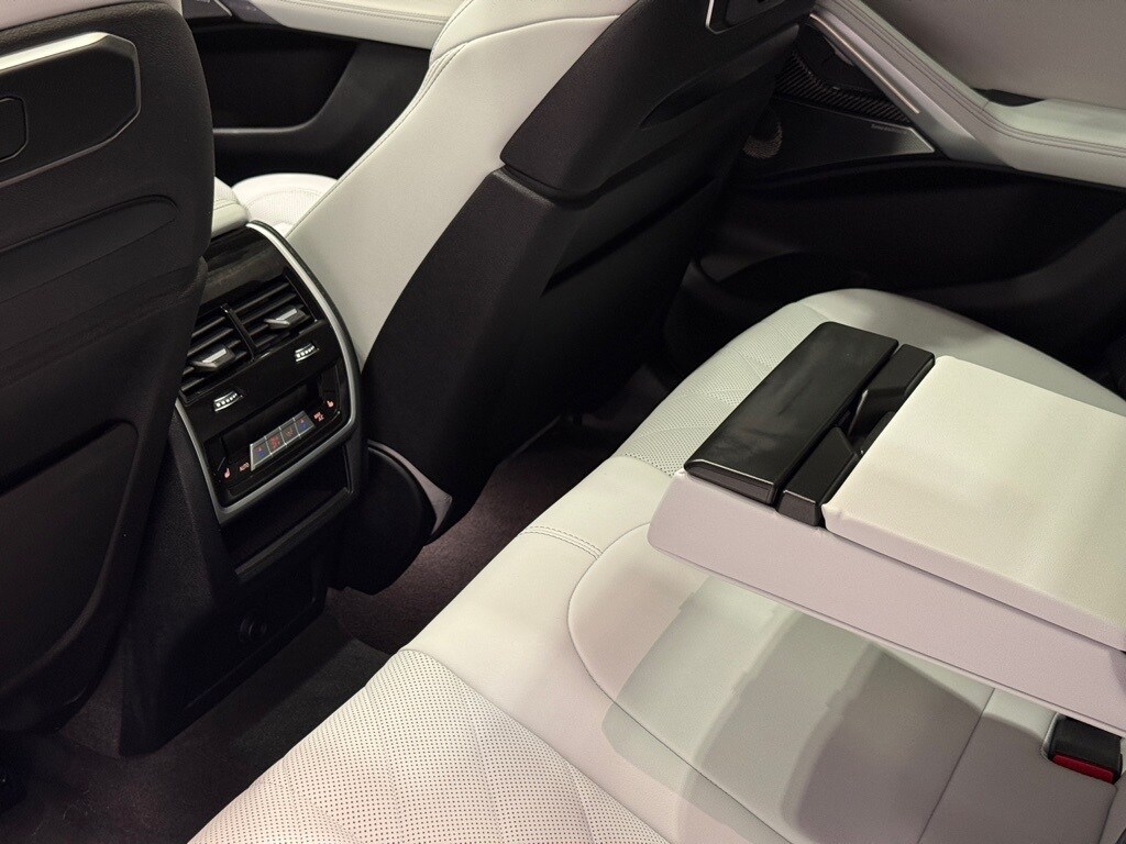 2024 BMW X6 - Image 17