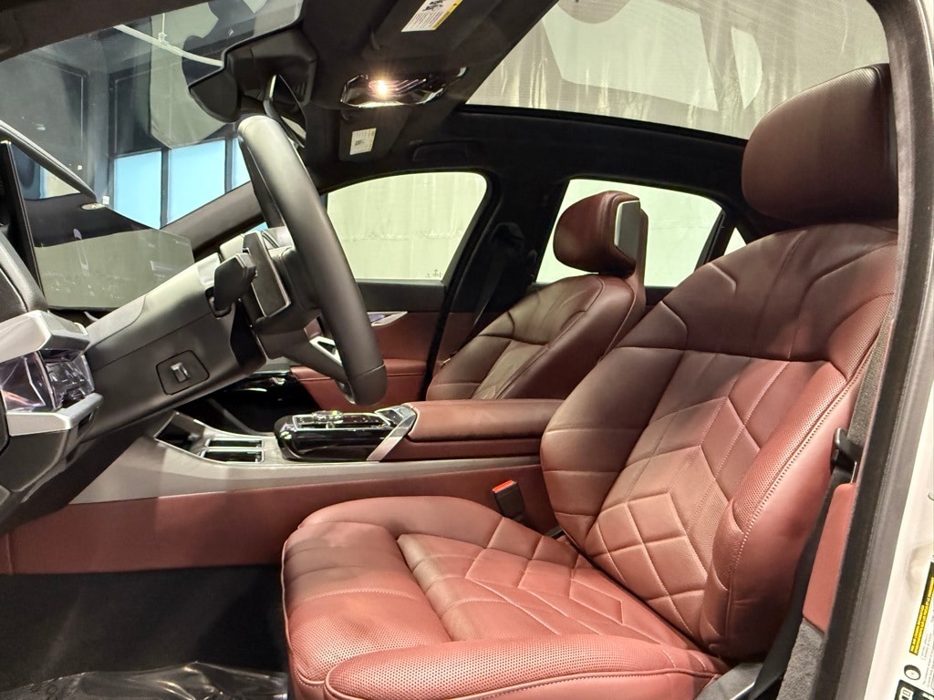 2024 BMW 760I - Image 19