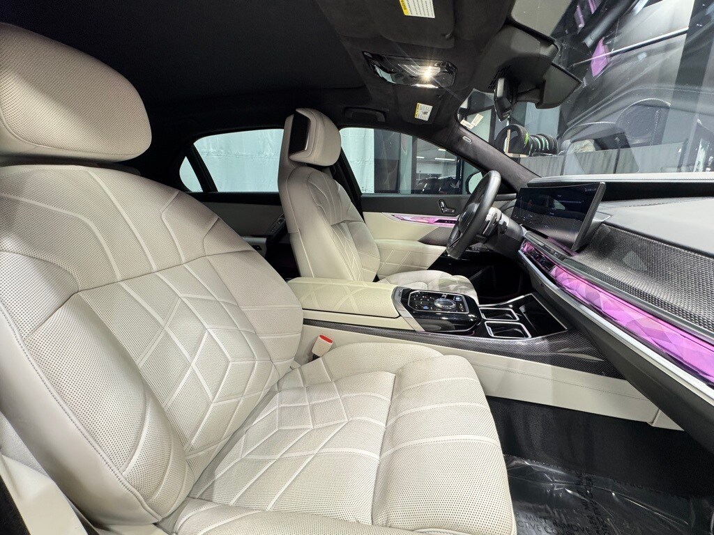 2023 BMW 760I - Image 30