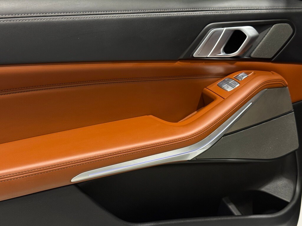 2022 BMW X7 - Image 21