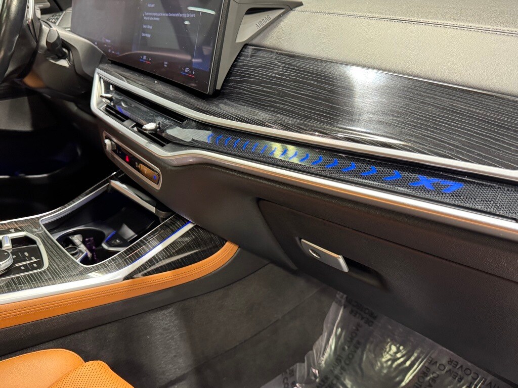 2023 BMW X7 - Image 29