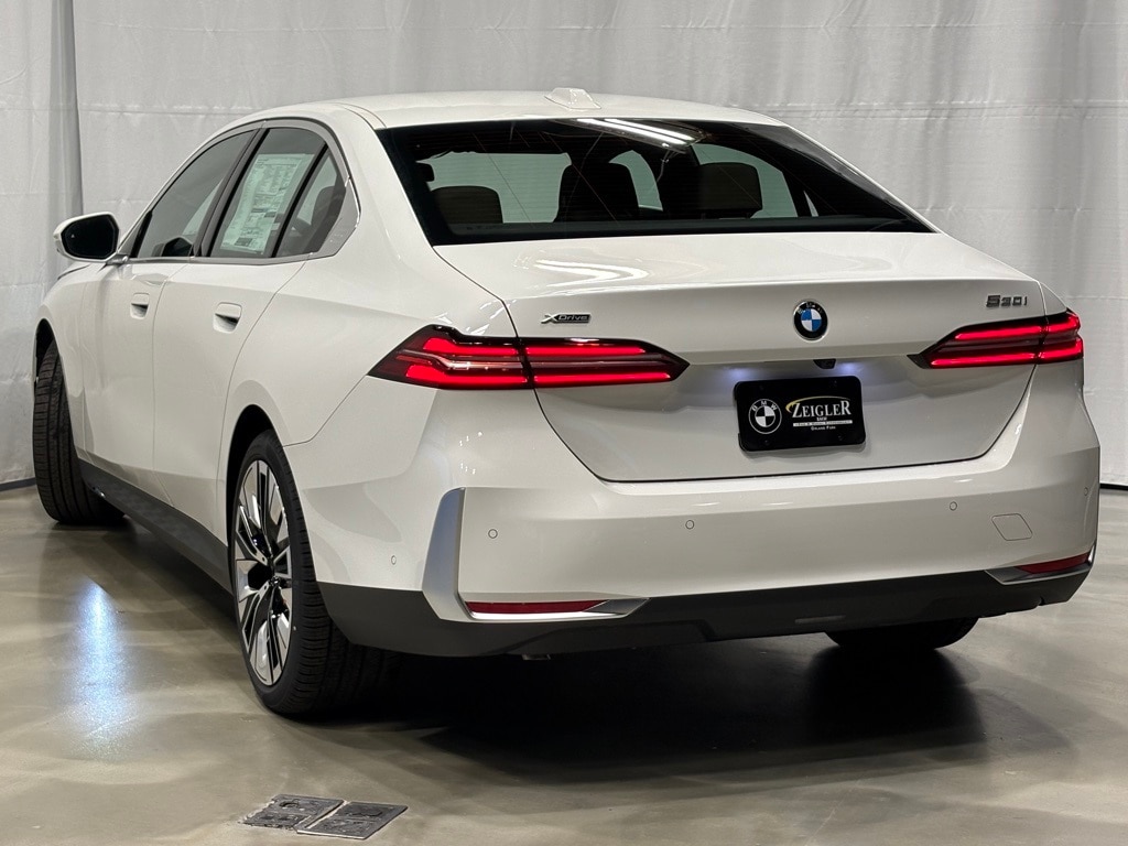 New 2026 BMW 530i xDrive Sedan