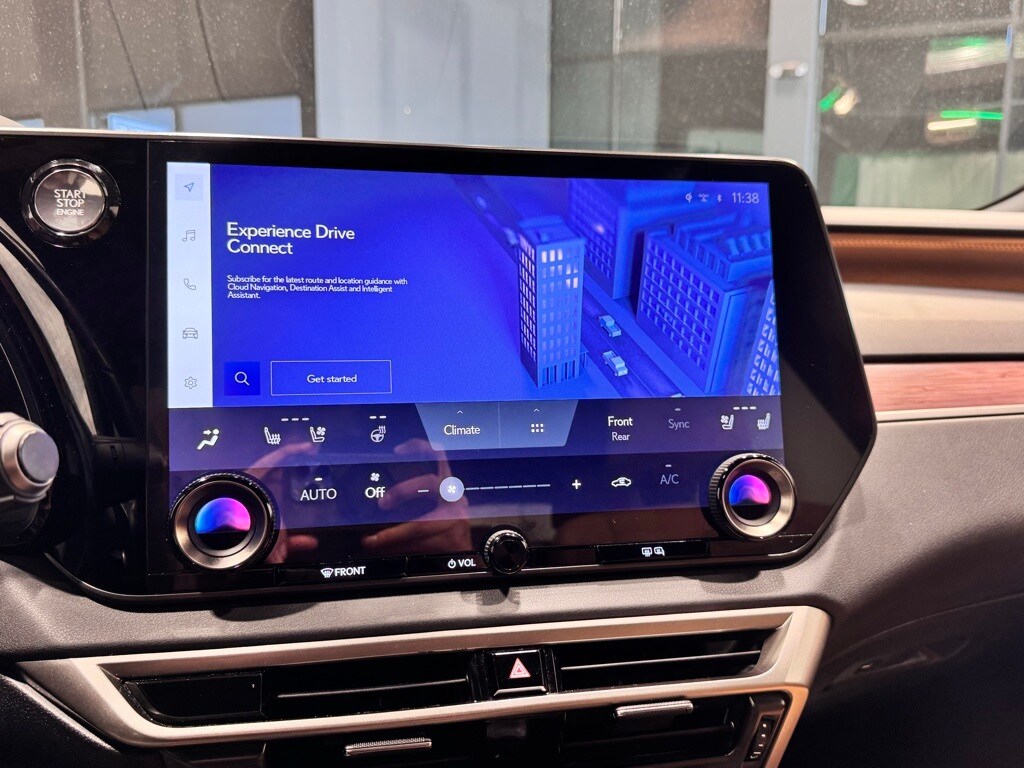 2023 LEXUS RX - Image 13