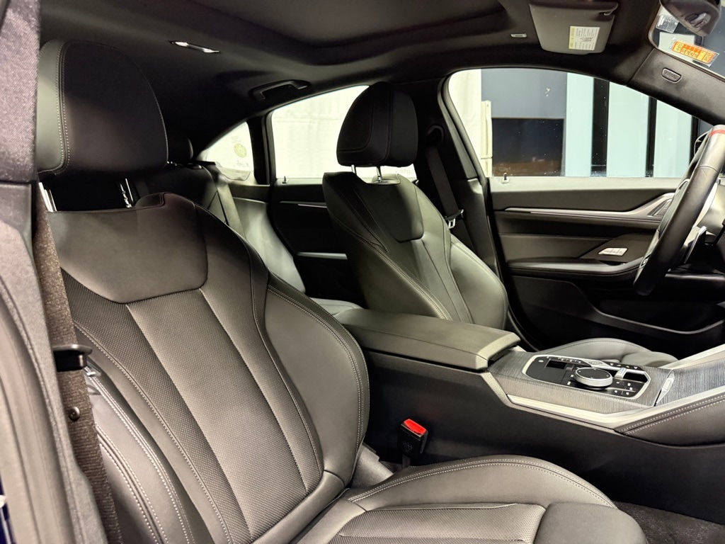 2025 BMW 440I - Image 26