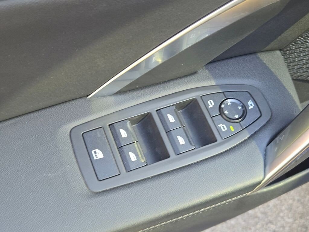 2025 BMW X1 - Image 10