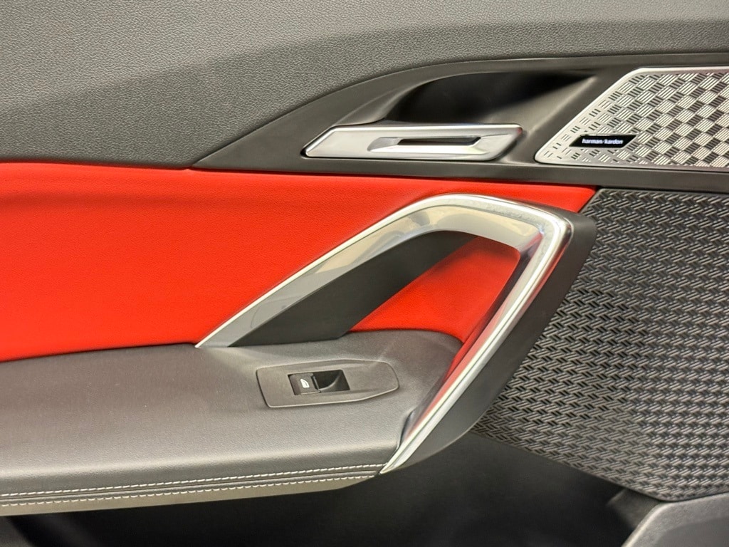 2025 BMW X1 - Image 18