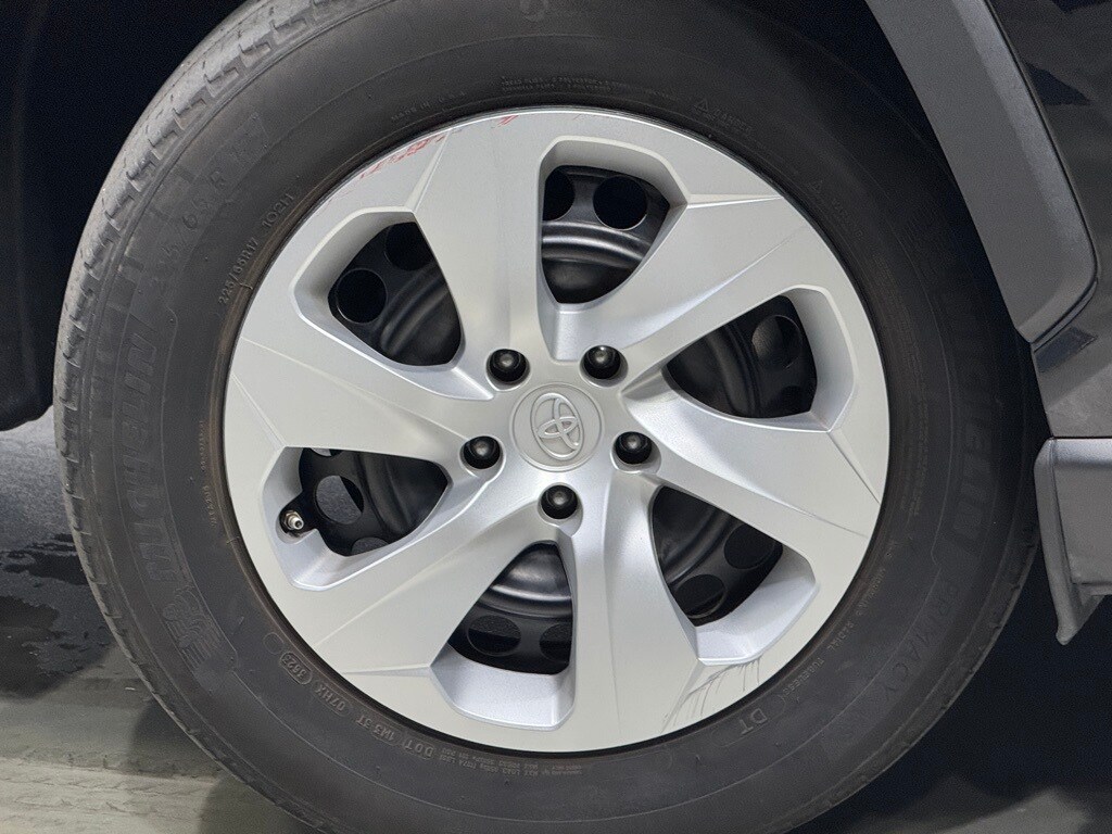 2024 TOYOTA RAV4 - Image 10