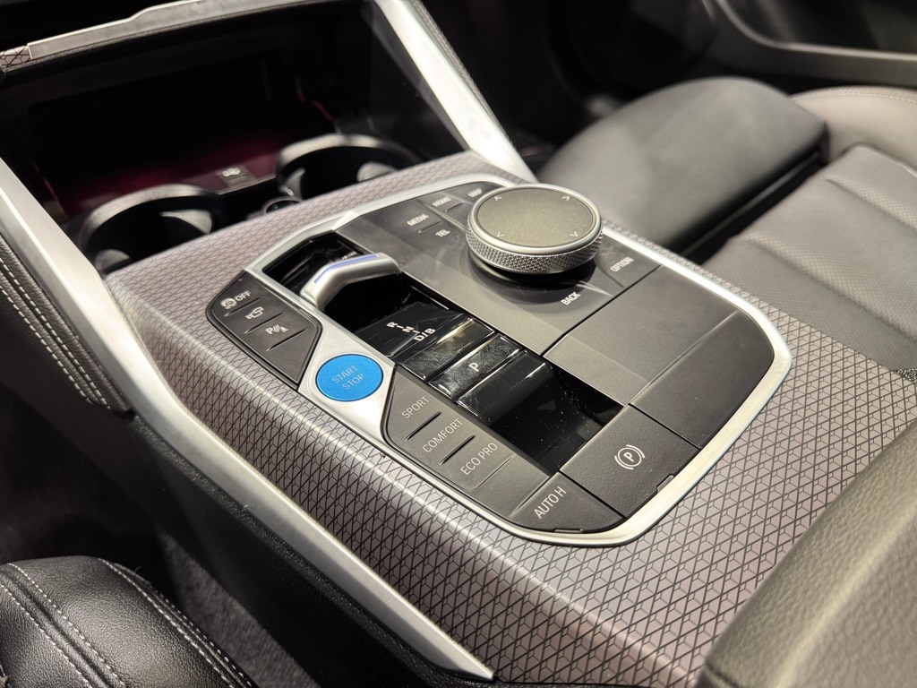 2025 BMW I4 - Image 15