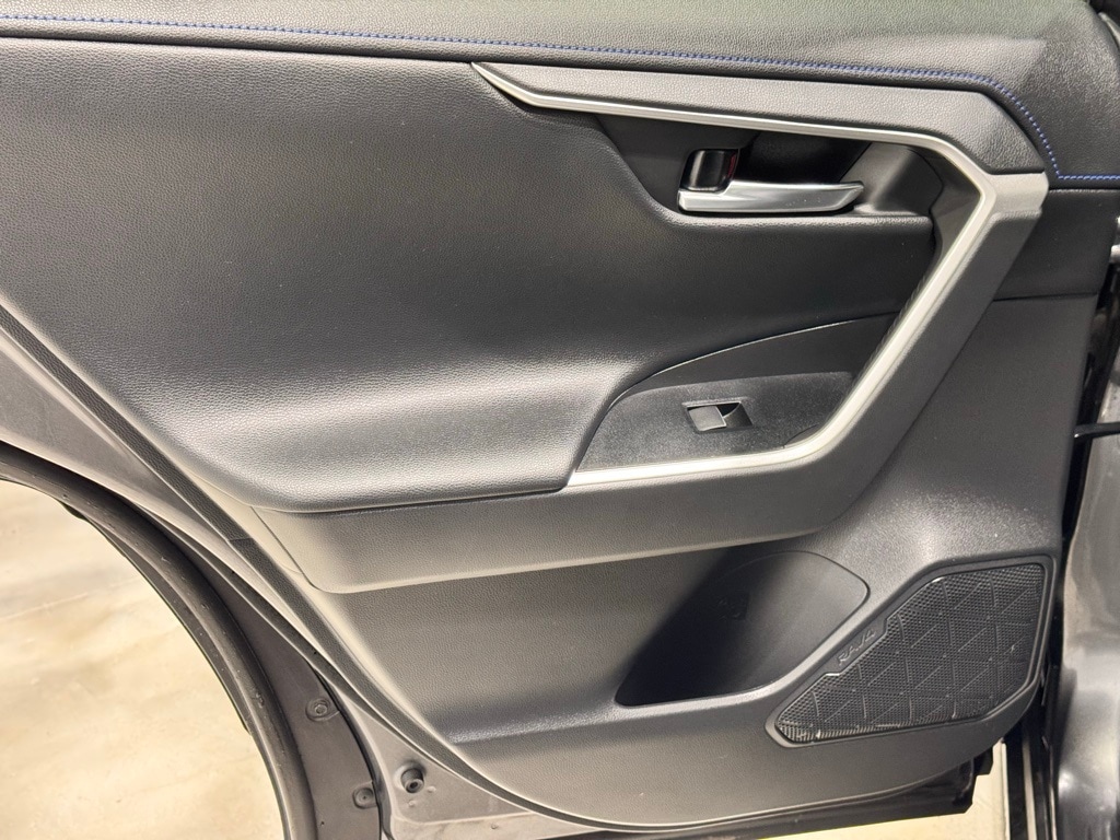 2020 TOYOTA RAV4 - Image 25