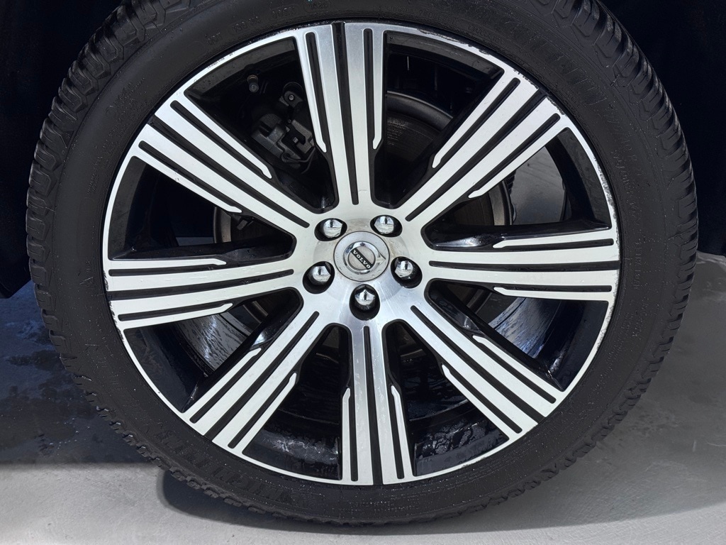 2022 VOLVO XC90 - Image 8