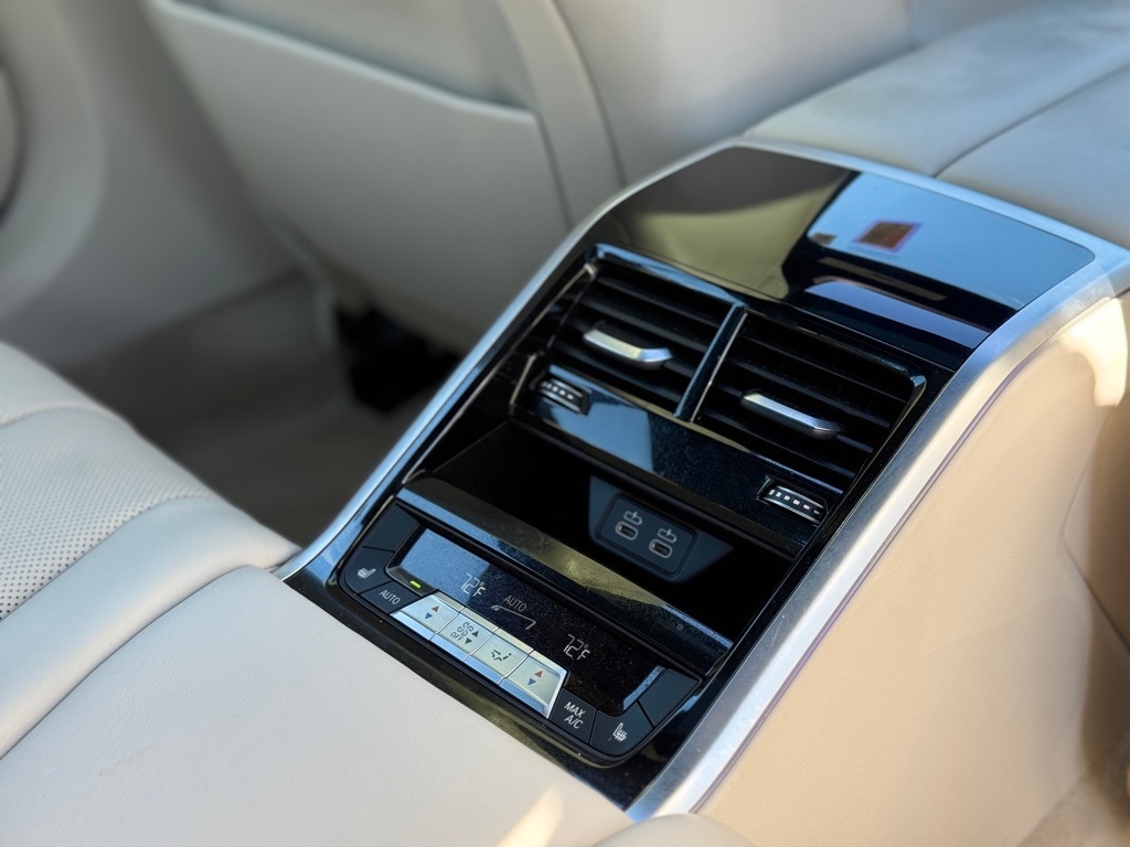 2022 BMW 840I - Image 29