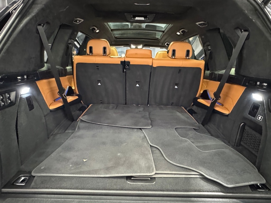 2023 BMW X7 - Image 33