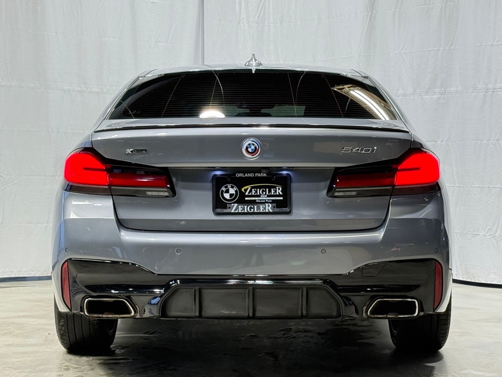 2023 BMW 540I - Image 9