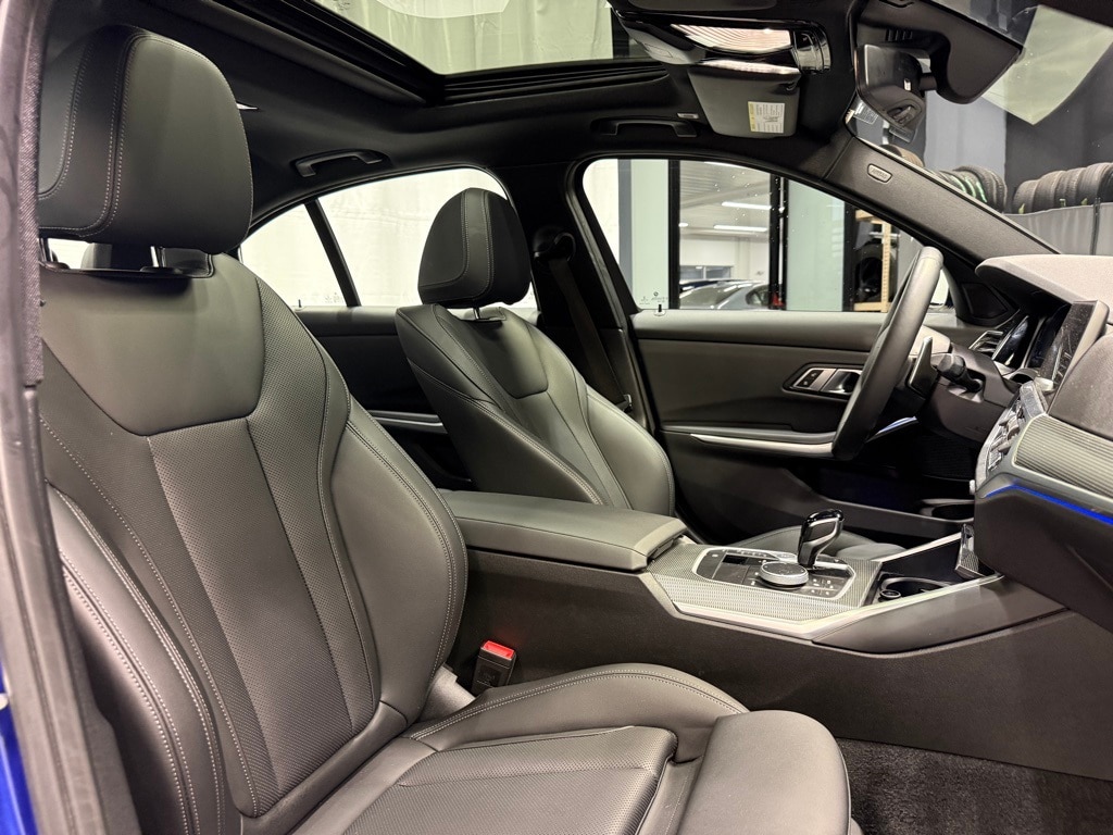 2022 BMW M340I - Image 24