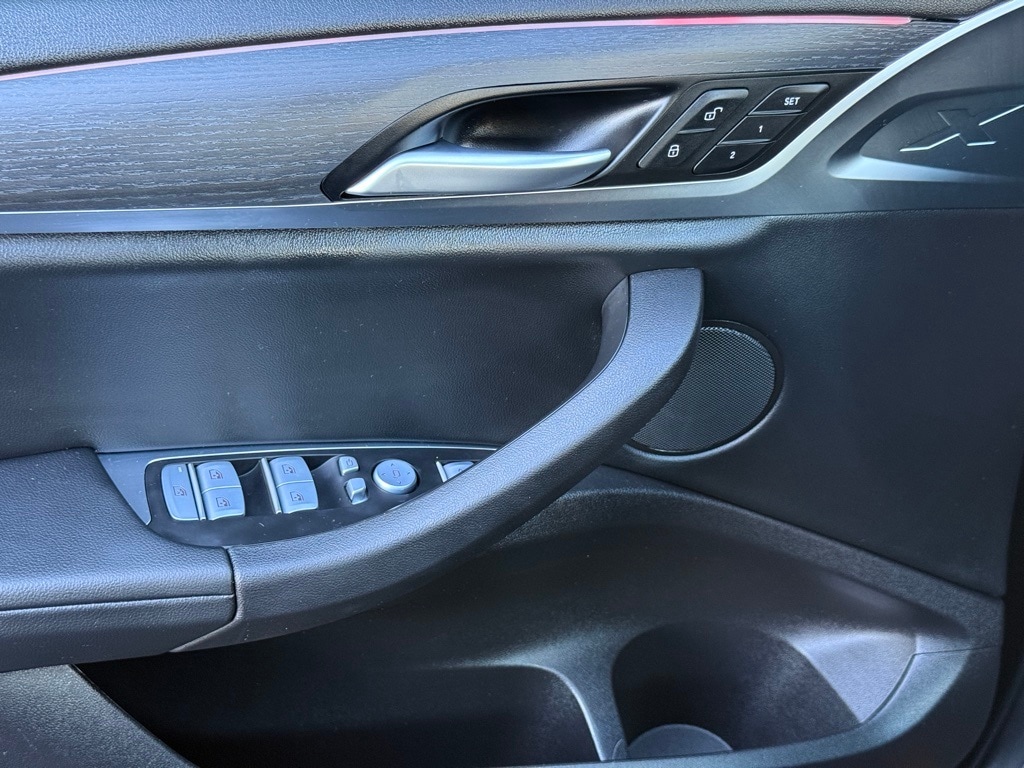 2023 BMW X4 - Image 16