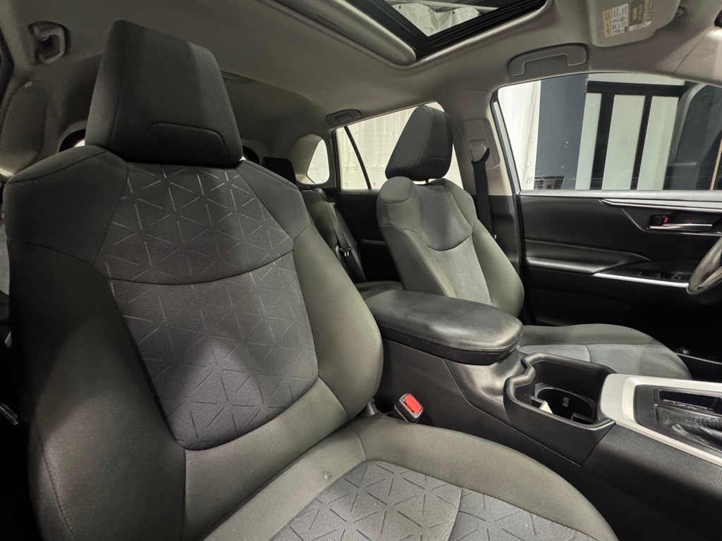 2022 TOYOTA RAV4 - Image 30