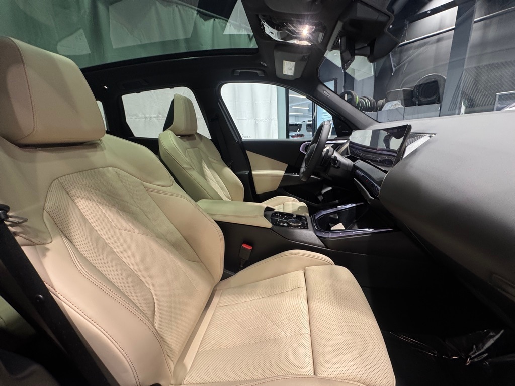 2025 BMW X3 - Image 30
