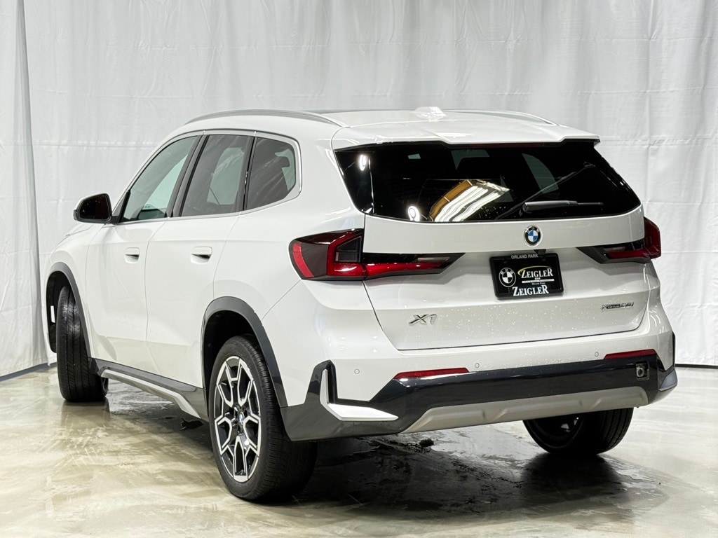 2025 BMW X1 - Image 4