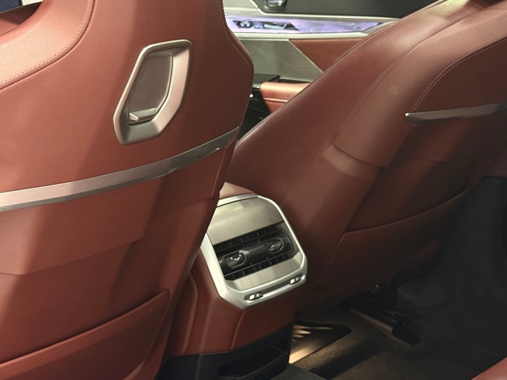 2024 BMW 760I - Image 25