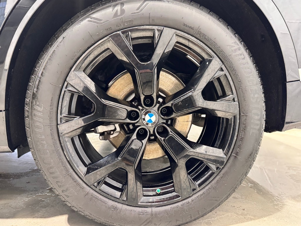 2024 BMW X7 - Image 12