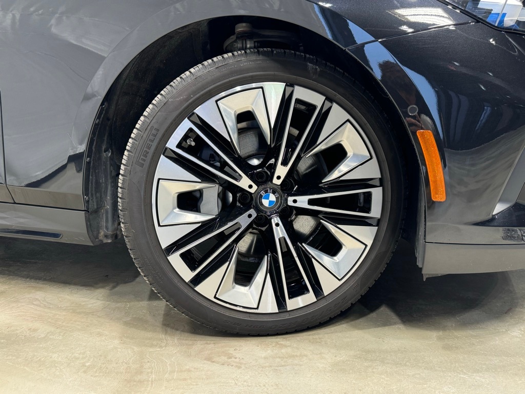 2025 BMW 530I - Image 14