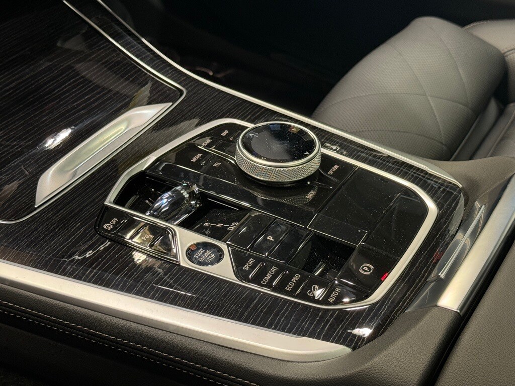 2025 BMW X5 - Image 17