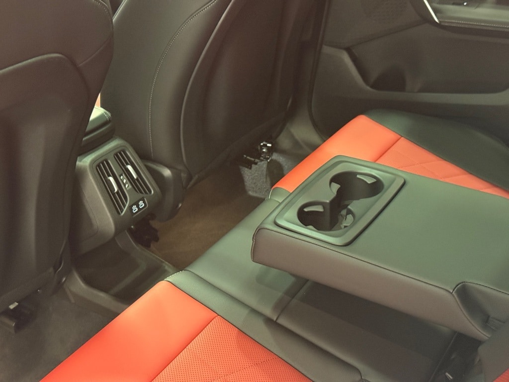 2025 BMW X2 - Image 22