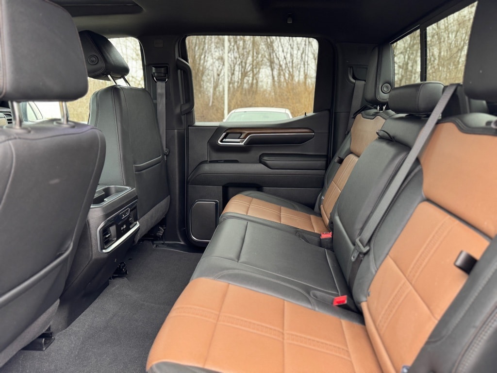 2024 CHEVROLET SILVERADO - Image 26