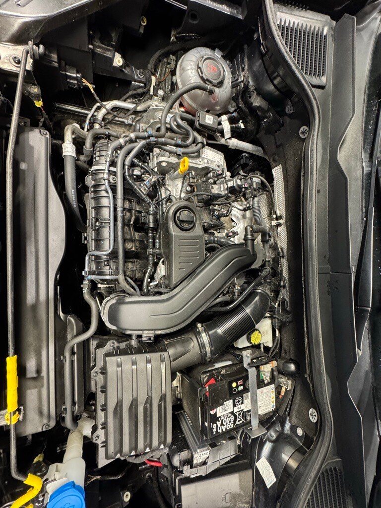 2024 VOLKSWAGEN TAOS - Image 32