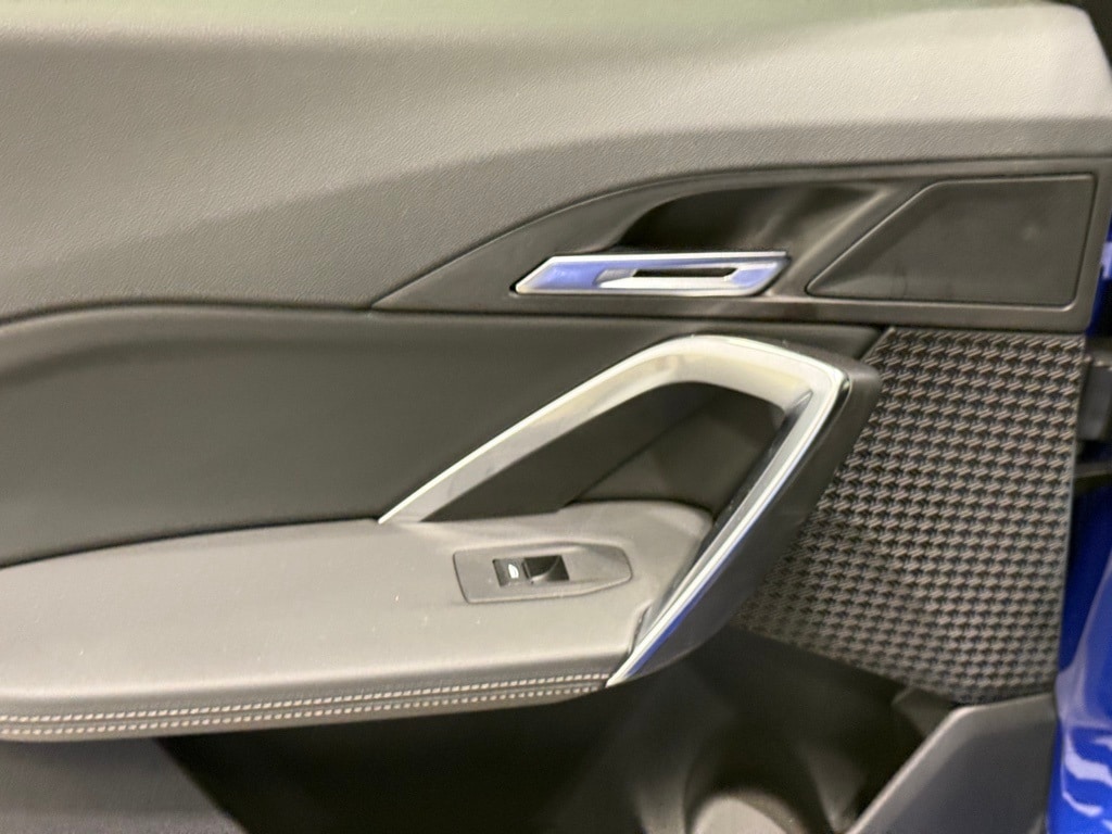 2025 BMW X2 - Image 21