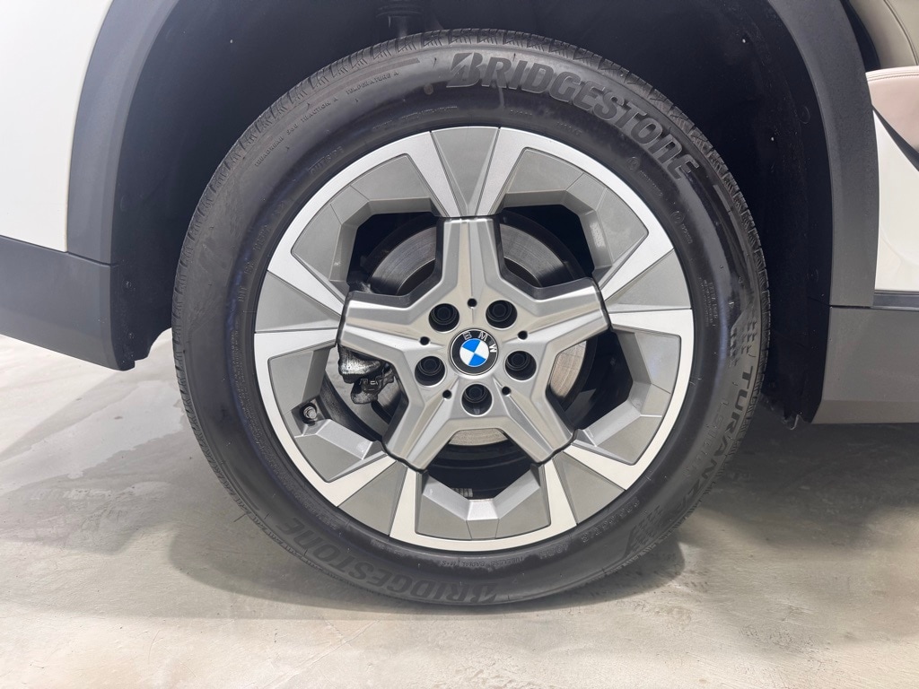 2023 BMW X1 - Image 9