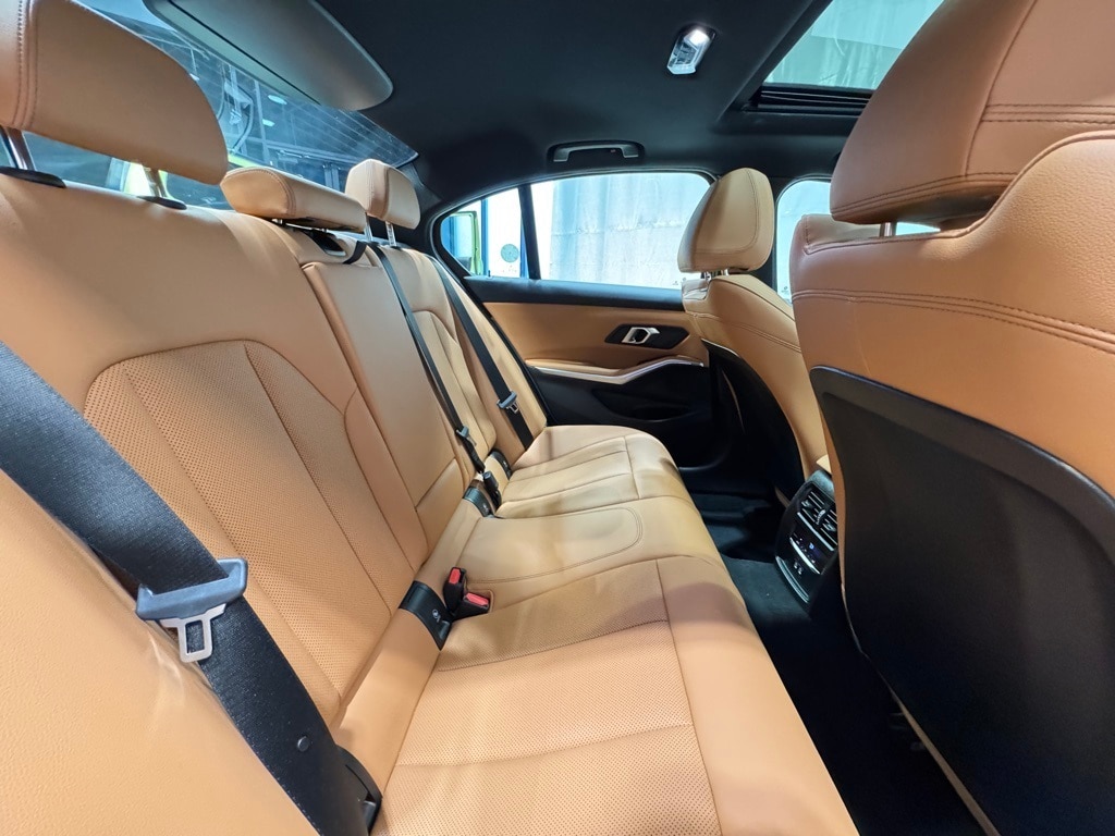 2025 BMW 330I - Image 27