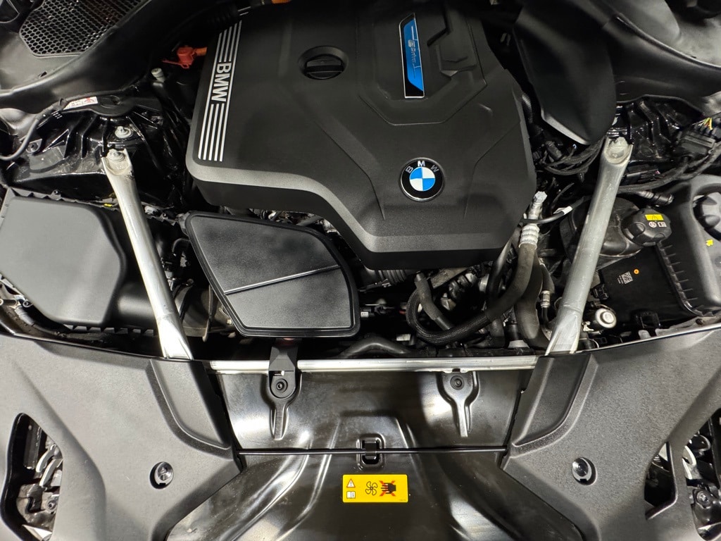 2023 BMW 530E - Image 34