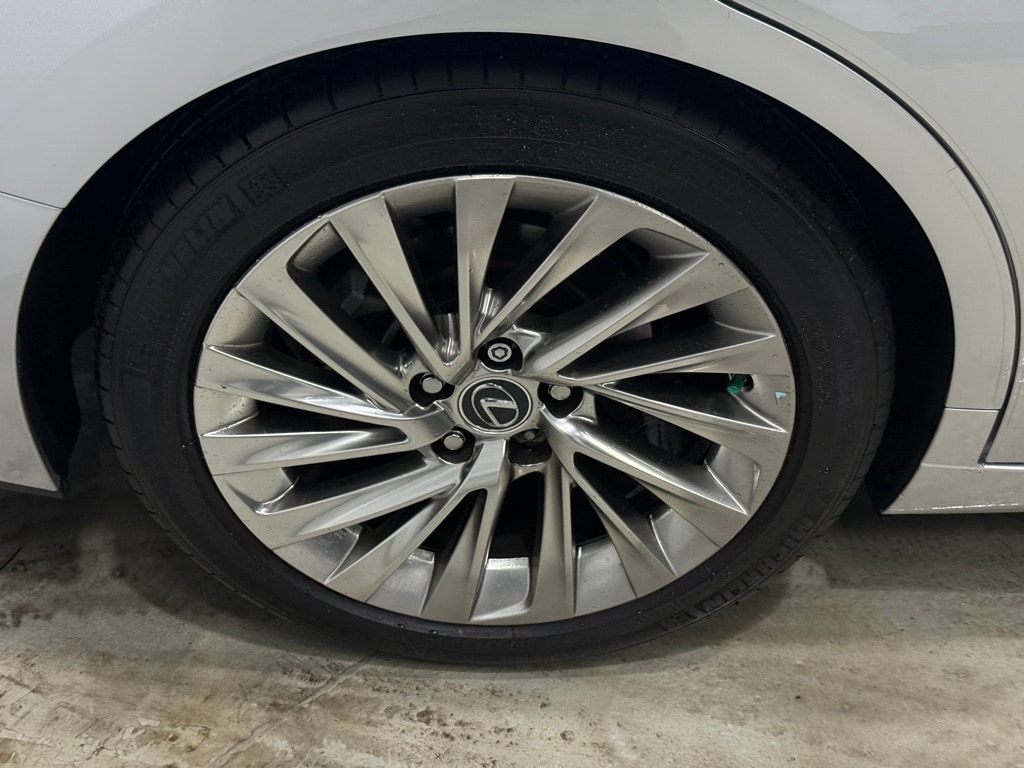 2021 LEXUS ES - Image 8