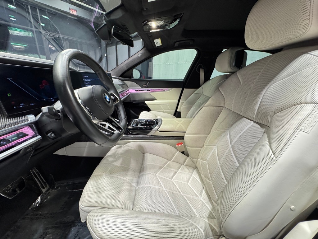 2023 BMW 760I - Image 21