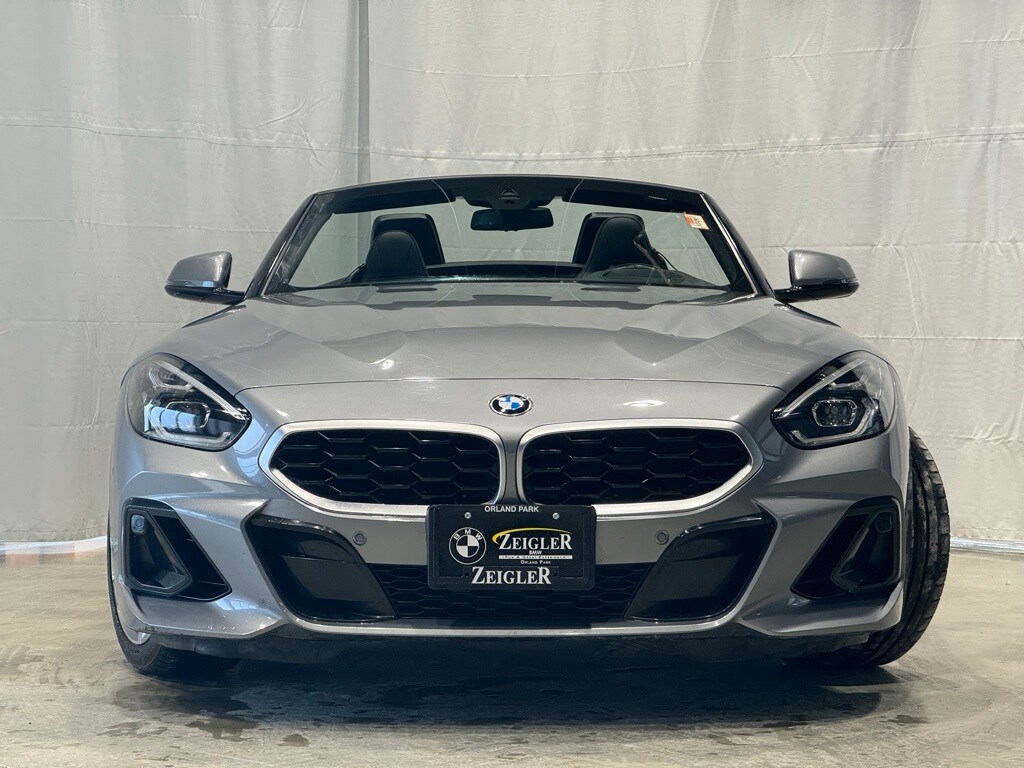 2025 BMW Z4 - Image 2