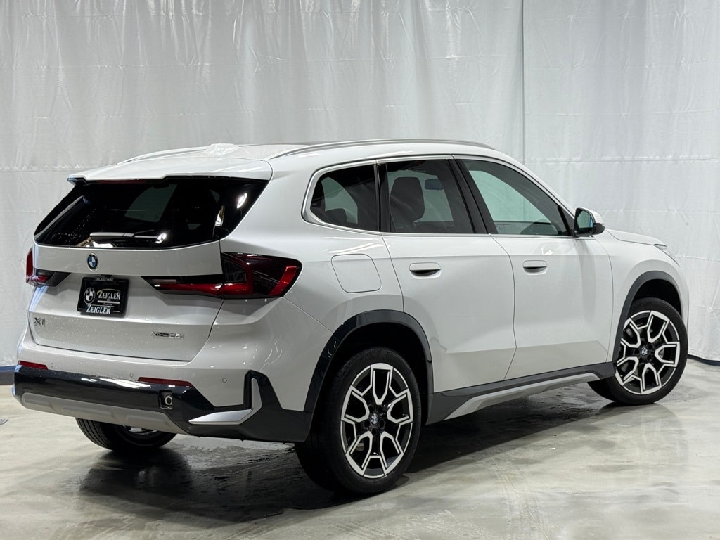2025 BMW X1 - Image 6