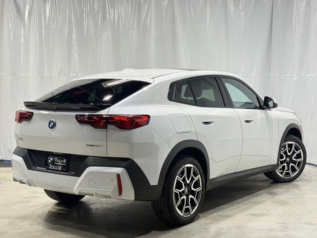 2025 BMW X2 - Image 6