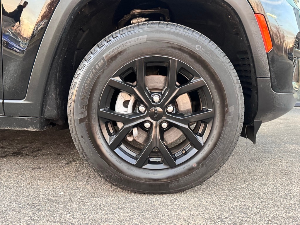 2024 JEEP GRAND CHEROKEE - Image 11