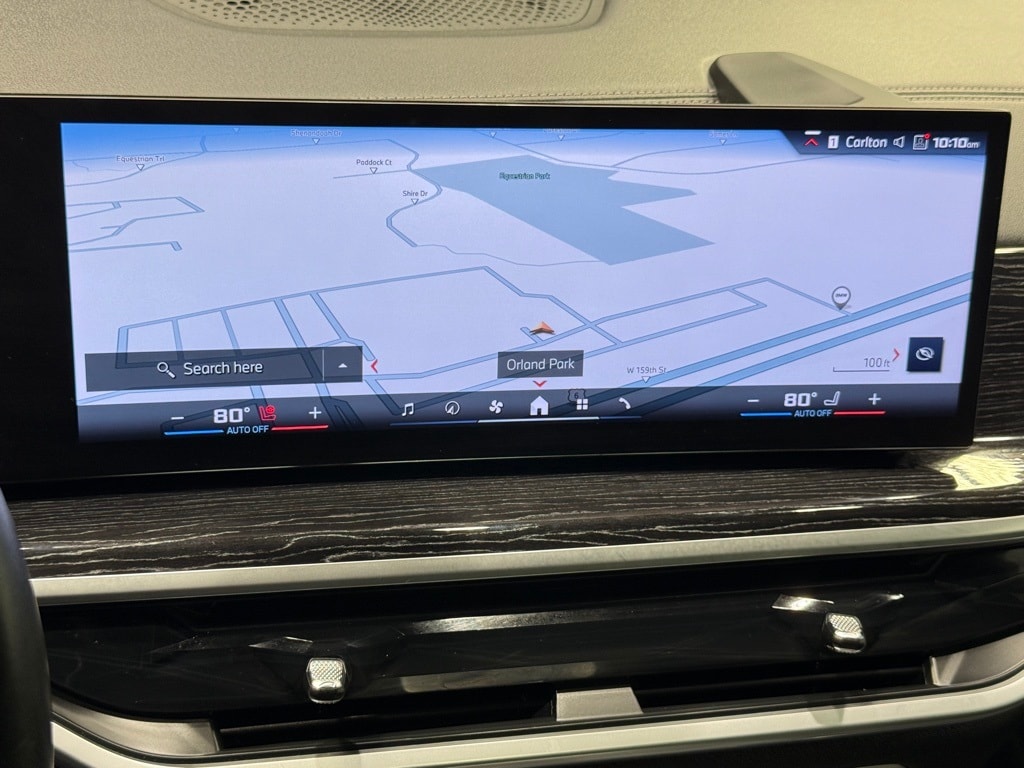 2025 BMW X7 - Image 9